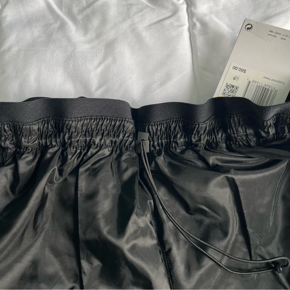 NWT NIKE RUNNING LOGO SHORTS - Picture 4 of 4